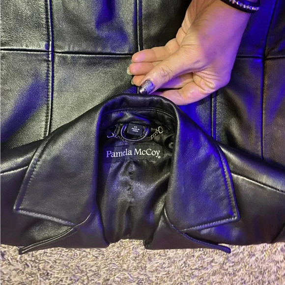 Pamela McCoy 100% Leather Jacket - Picture 4 of 12